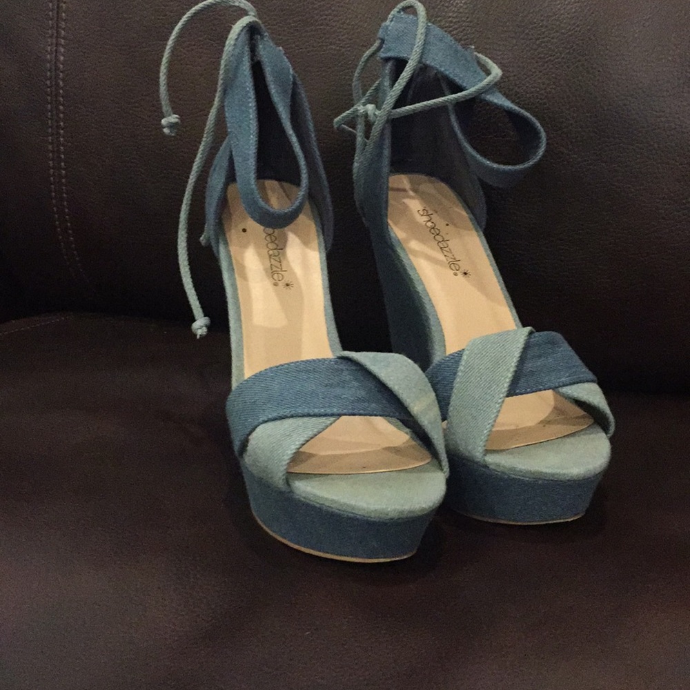 Shoe dazzle denim wedges